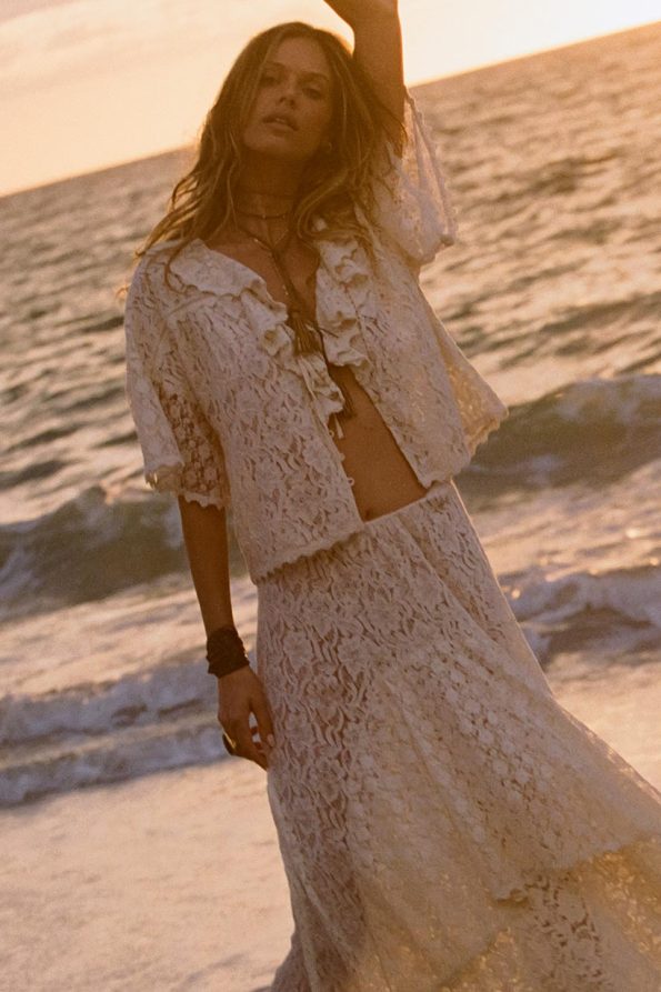 Spell-LuxLisbon-LaceBlouse-VintageCream-09g